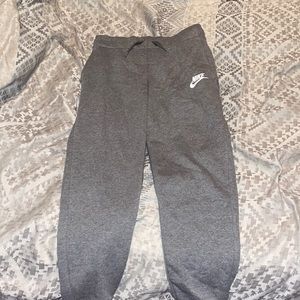 Girl Nike sweats
